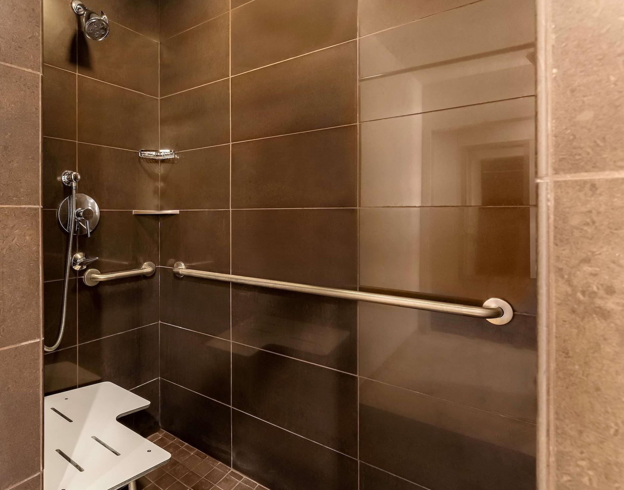 Hyatt House Salt Downtown Hotel 3*